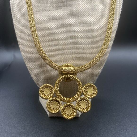 VTG Sarah Cavender Metalworks Gold Tone Mesh Blue Glass Cabochon Necklace NWT - Picture 4 of 8